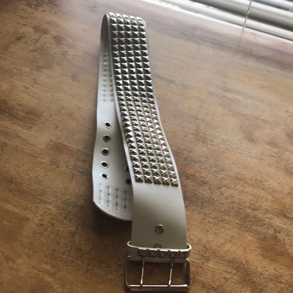 Hot topic vintage belt hard find !!